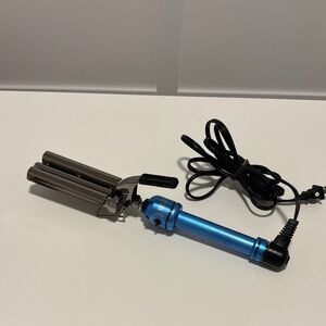 Hot Tools Triple Barrel Hair Crimper